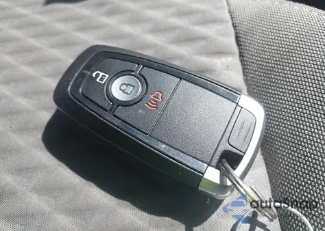 2020 Ford Escape Se from USA, damaged, VIN 1FMCU9G64LUC39172